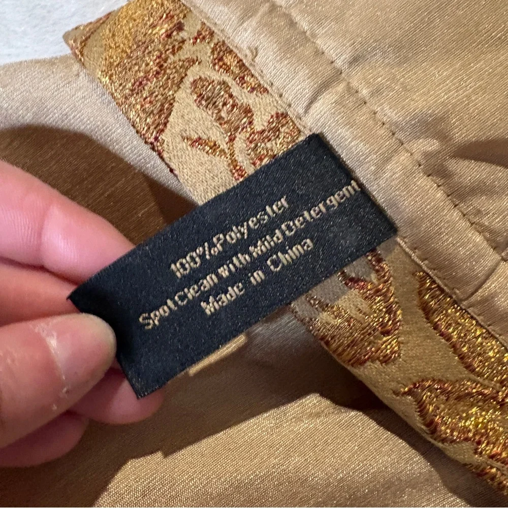 FrontGate Holiday Collection Tree Skirt 66